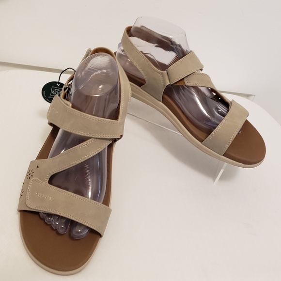 NWOB Cobb Hill Rockport Collection Tala Asym Taupe In Color Sandals Sz 10 Comfy - Picture 1 of 14